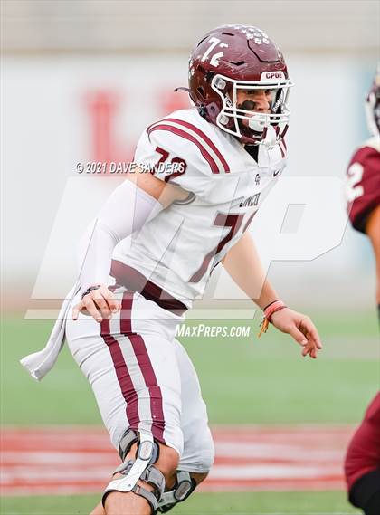 Thumbnail 2 in Summer Creek vs. Cinco Ranch (UIL 6A Regional Playoff) photogallery.