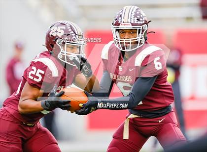 Thumbnail 3 in Summer Creek vs. Cinco Ranch (UIL 6A Regional Playoff) photogallery.