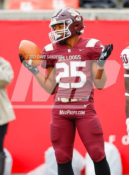 Thumbnail 2 in Summer Creek vs. Cinco Ranch (UIL 6A Regional Playoff) photogallery.