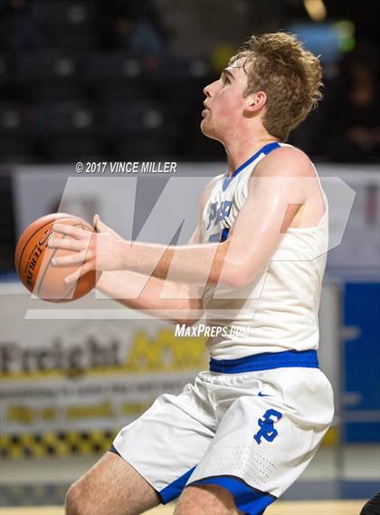 Thumbnail 1 in Seattle Prep vs. Spanaway Lake photogallery.