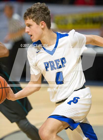 Thumbnail 3 in Seattle Prep vs. Spanaway Lake photogallery.