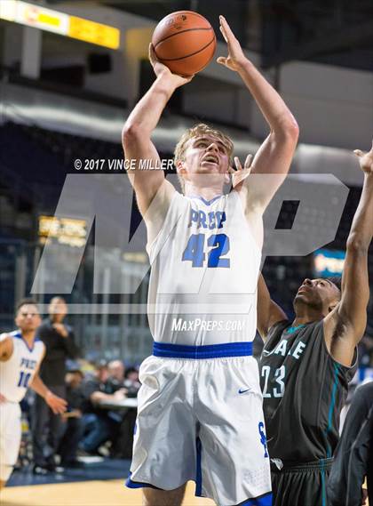 Thumbnail 2 in Seattle Prep vs. Spanaway Lake photogallery.