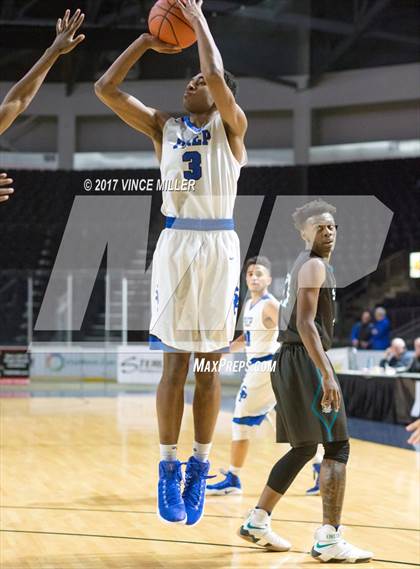 Thumbnail 3 in Seattle Prep vs. Spanaway Lake photogallery.