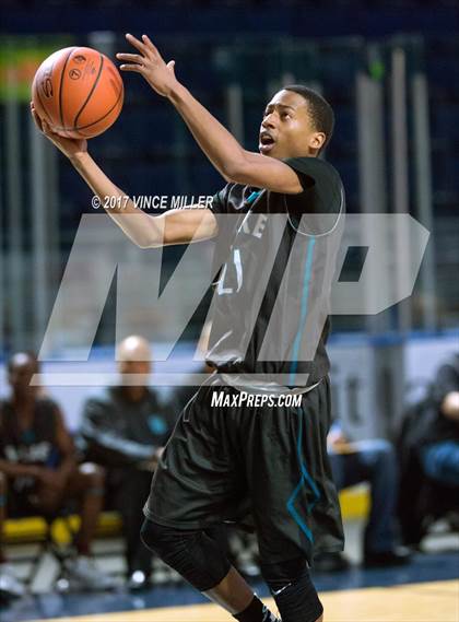 Thumbnail 1 in Seattle Prep vs. Spanaway Lake photogallery.