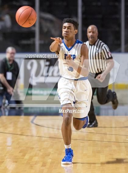 Thumbnail 3 in Seattle Prep vs. Spanaway Lake photogallery.