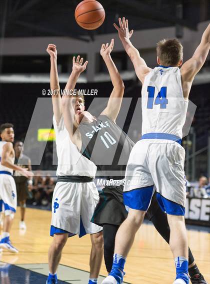 Thumbnail 2 in Seattle Prep vs. Spanaway Lake photogallery.
