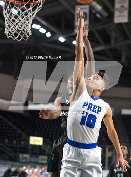 Thumbnail 2 in Seattle Prep vs. Spanaway Lake photogallery.