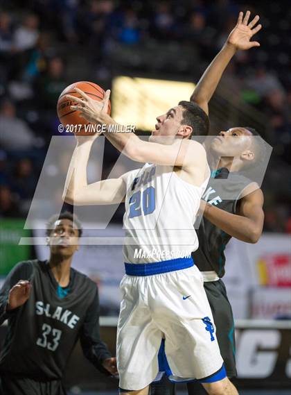 Thumbnail 3 in Seattle Prep vs. Spanaway Lake photogallery.