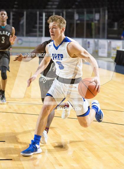 Thumbnail 3 in Seattle Prep vs. Spanaway Lake photogallery.