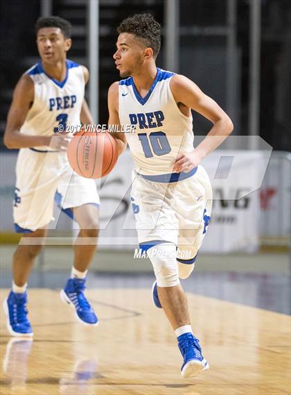 Thumbnail 3 in Seattle Prep vs. Spanaway Lake photogallery.