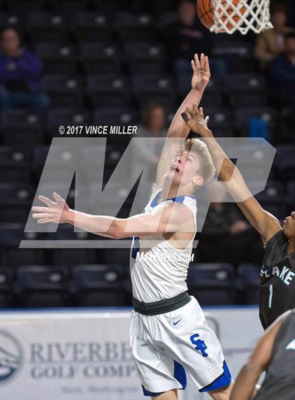 Thumbnail 2 in Seattle Prep vs. Spanaway Lake photogallery.