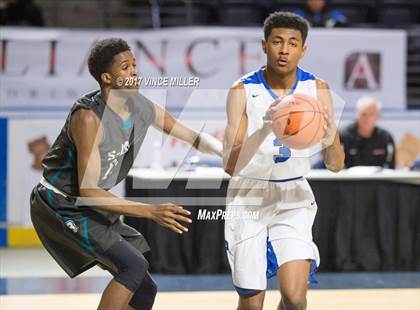 Thumbnail 3 in Seattle Prep vs. Spanaway Lake photogallery.