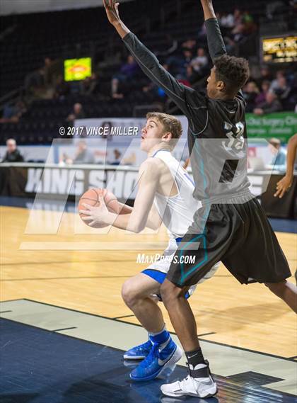 Thumbnail 1 in Seattle Prep vs. Spanaway Lake photogallery.