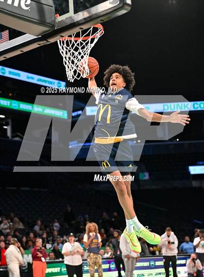 Thumbnail 2 in McDonald's All American Games (Slam Dunk) photogallery.