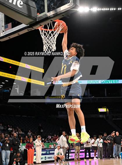 Thumbnail 3 in McDonald's All American Games (Slam Dunk) photogallery.