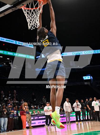 Thumbnail 2 in McDonald's All American Games (Slam Dunk) photogallery.