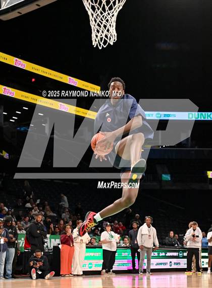 Thumbnail 2 in McDonald's All American Games (Slam Dunk) photogallery.