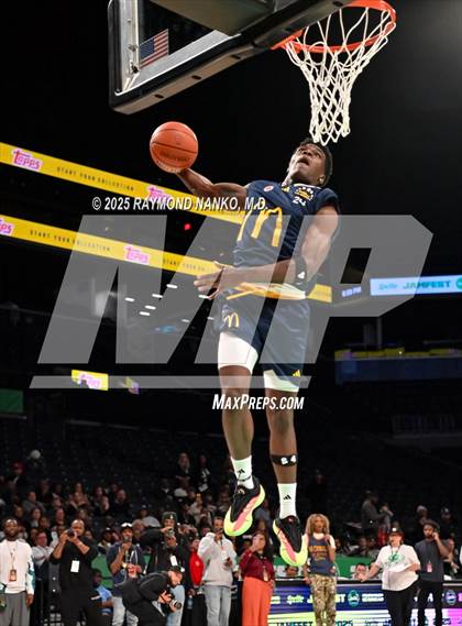 Thumbnail 2 in McDonald's All American Games (Slam Dunk) photogallery.