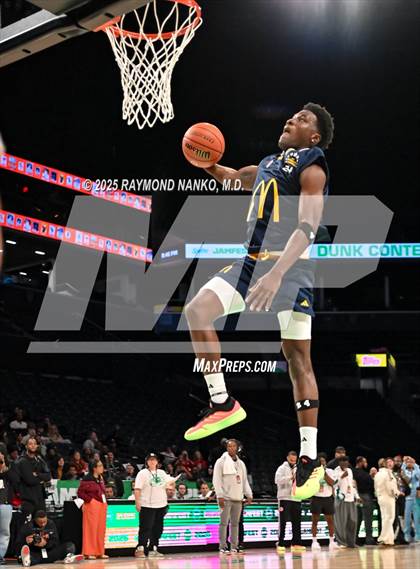 Thumbnail 1 in McDonald's All American Games (Slam Dunk) photogallery.