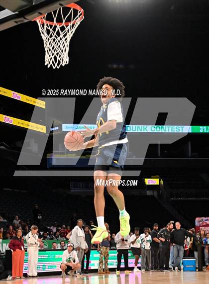 Thumbnail 1 in McDonald's All American Games (Slam Dunk) photogallery.