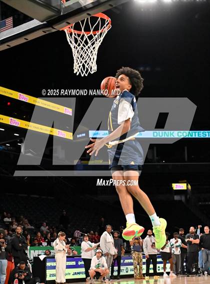 Thumbnail 2 in McDonald's All American Games (Slam Dunk) photogallery.