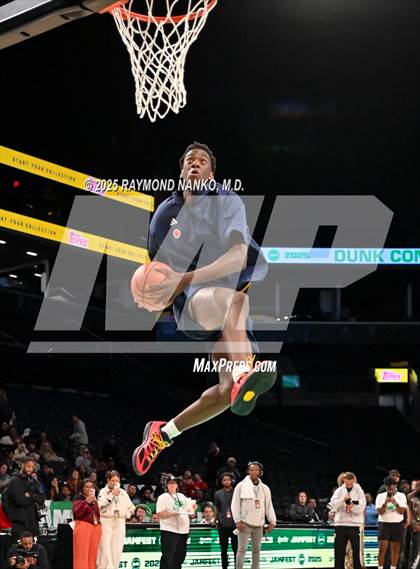 Thumbnail 3 in McDonald's All American Games (Slam Dunk) photogallery.