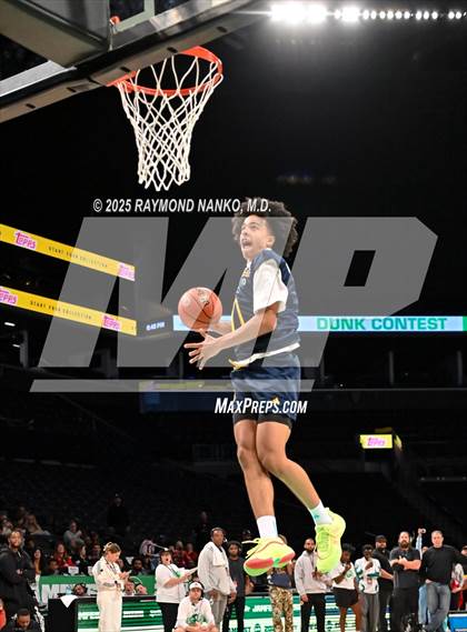 Thumbnail 1 in McDonald's All American Games (Slam Dunk) photogallery.