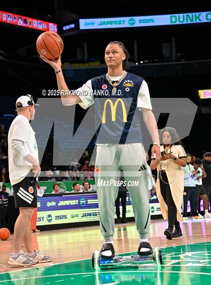 Thumbnail 3 in McDonald's All American Games (Slam Dunk) photogallery.