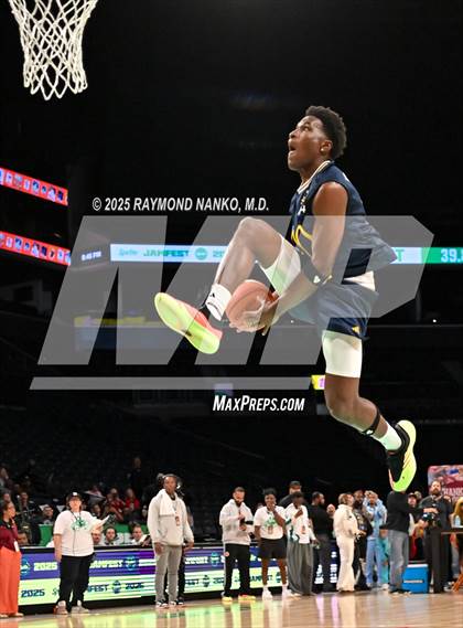 Thumbnail 2 in McDonald's All American Games (Slam Dunk) photogallery.