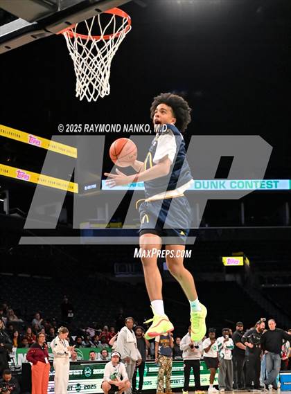 Thumbnail 2 in McDonald's All American Games (Slam Dunk) photogallery.