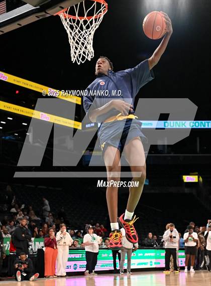 Thumbnail 2 in McDonald's All American Games (Slam Dunk) photogallery.