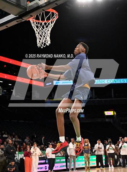 Thumbnail 1 in McDonald's All American Games (Slam Dunk) photogallery.