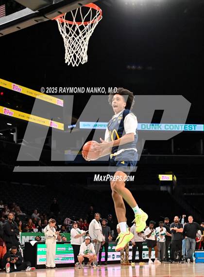 Thumbnail 3 in McDonald's All American Games (Slam Dunk) photogallery.