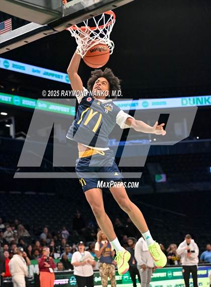 Thumbnail 1 in McDonald's All American Games (Slam Dunk) photogallery.