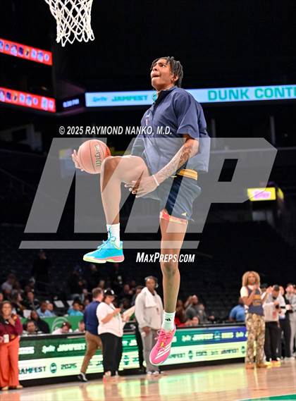 Thumbnail 1 in McDonald's All American Games (Slam Dunk) photogallery.