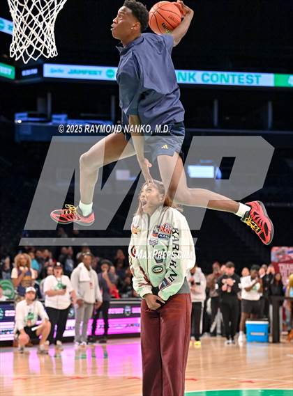 Thumbnail 3 in McDonald's All American Games (Slam Dunk) photogallery.