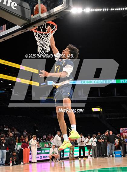 Thumbnail 1 in McDonald's All American Games (Slam Dunk) photogallery.