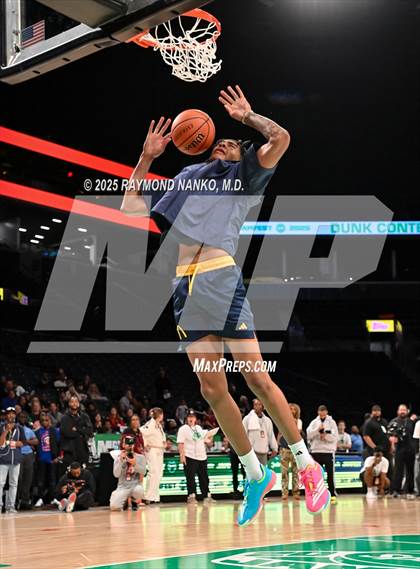 Thumbnail 3 in McDonald's All American Games (Slam Dunk) photogallery.