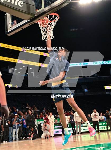 Thumbnail 3 in McDonald's All American Games (Slam Dunk) photogallery.
