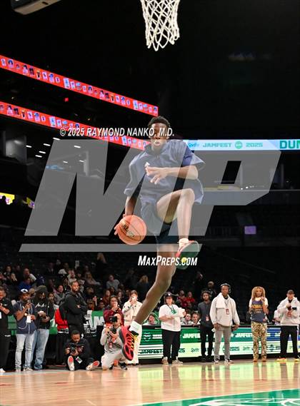 Thumbnail 1 in McDonald's All American Games (Slam Dunk) photogallery.