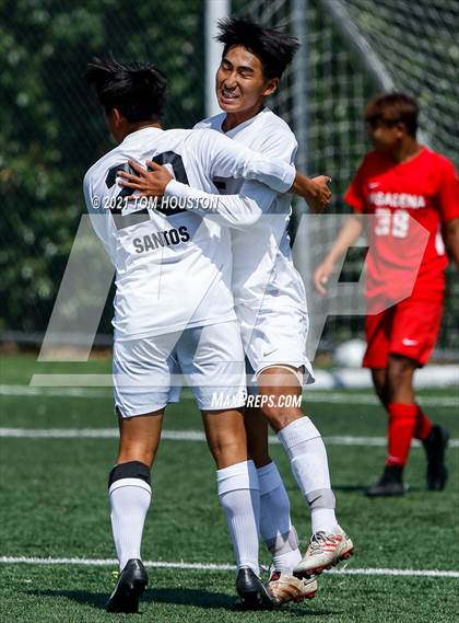 Thumbnail 3 in Pasadena vs. Troy photogallery.