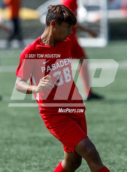 Thumbnail 3 in Pasadena vs. Troy photogallery.
