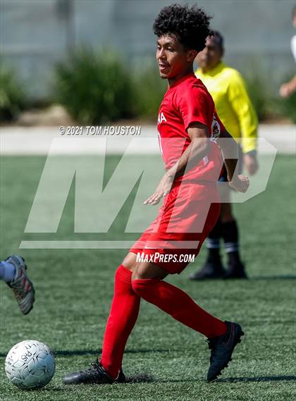 Thumbnail 3 in Pasadena vs. Troy photogallery.