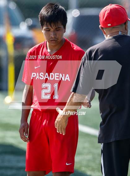 Thumbnail 1 in Pasadena vs. Troy photogallery.