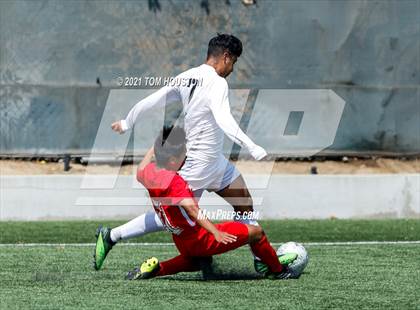 Thumbnail 1 in Pasadena vs. Troy photogallery.