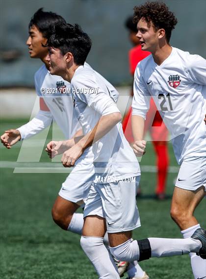 Thumbnail 2 in Pasadena vs. Troy photogallery.