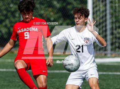Thumbnail 2 in Pasadena vs. Troy photogallery.