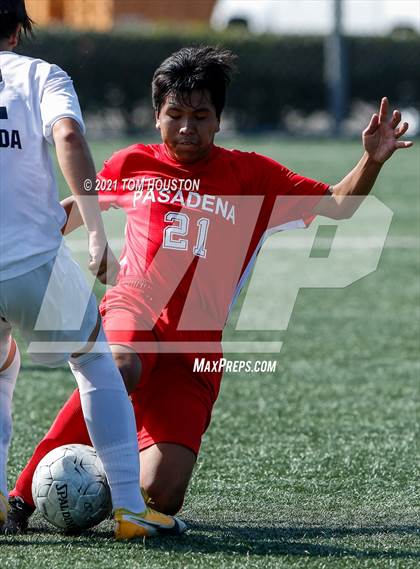 Thumbnail 1 in Pasadena vs. Troy photogallery.