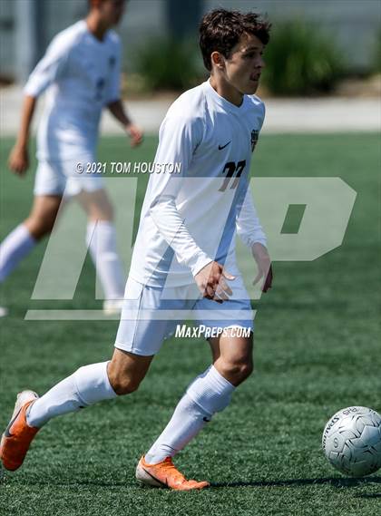 Thumbnail 1 in Pasadena vs. Troy photogallery.