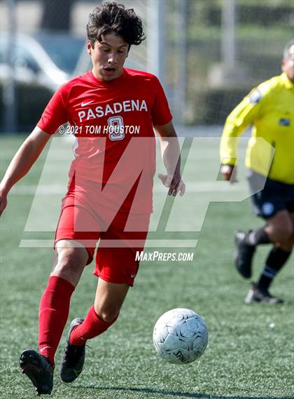 Thumbnail 3 in Pasadena vs. Troy photogallery.